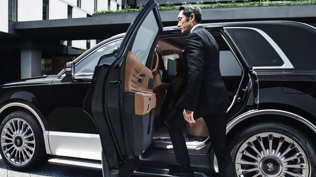Toyota’s Most Luxurious SUV Can Now Block Out The World In Seconds